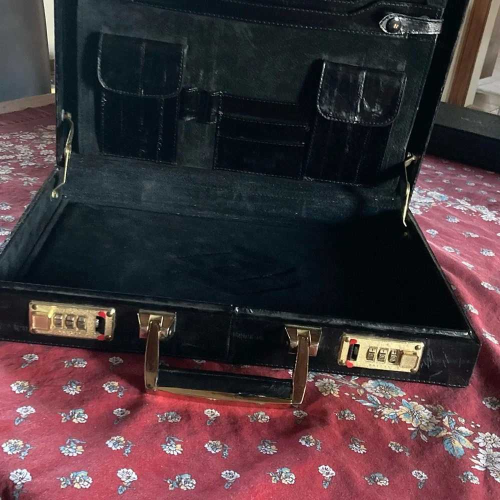Vintage Black Eel Skin Leather Briefcase attaché w/Gold Accents 16